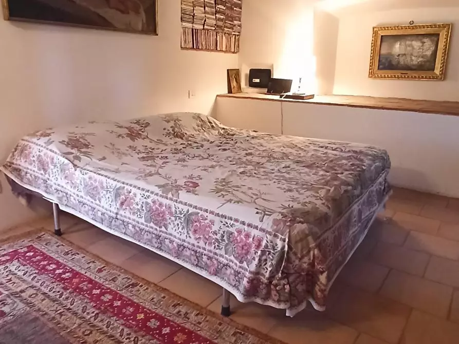 Immagine 8 di Appartamento in vendita  a Siena