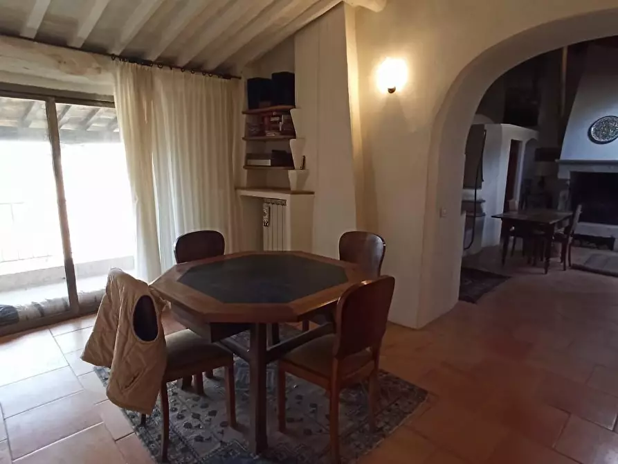 Immagine 17 di Appartamento in vendita  a Siena