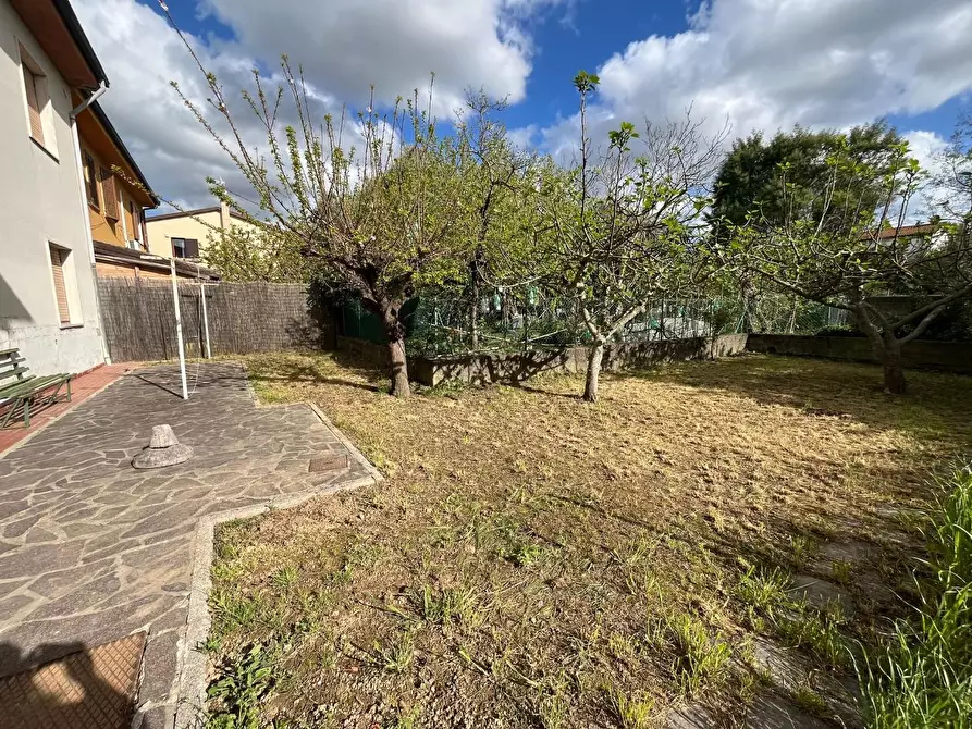 Immagine 29 di Villetta a schiera in vendita  a Crespina Lorenzana