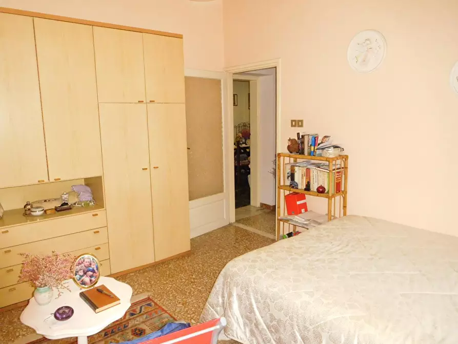 Immagine 11 di Appartamento in vendita  a Pisa