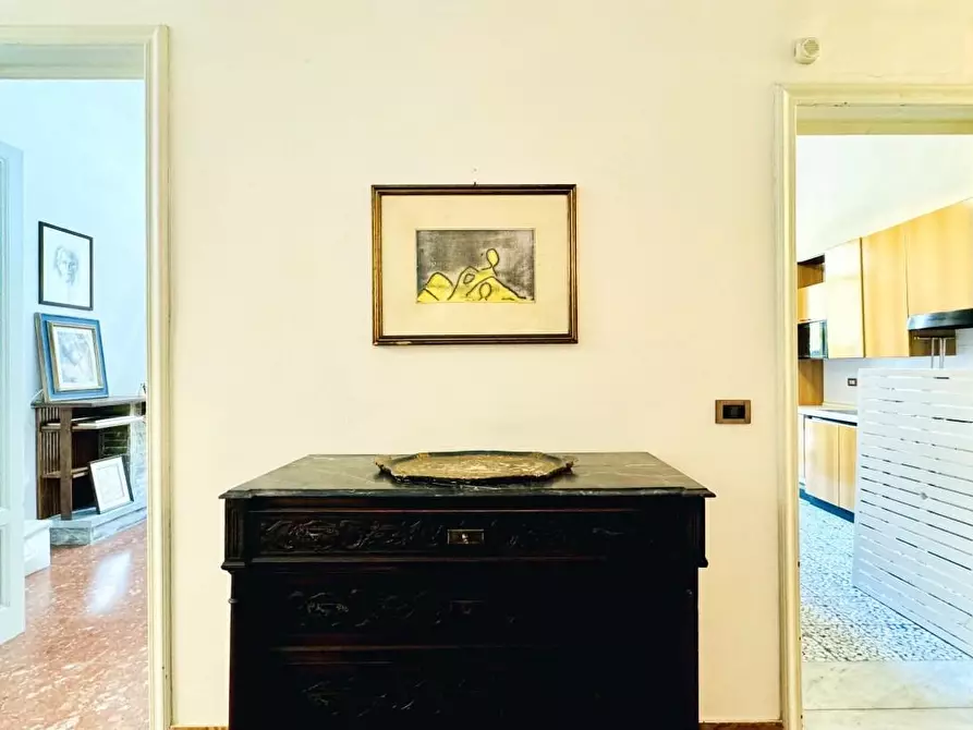 Immagine 10 di Casa indipendente in vendita  a Viareggio