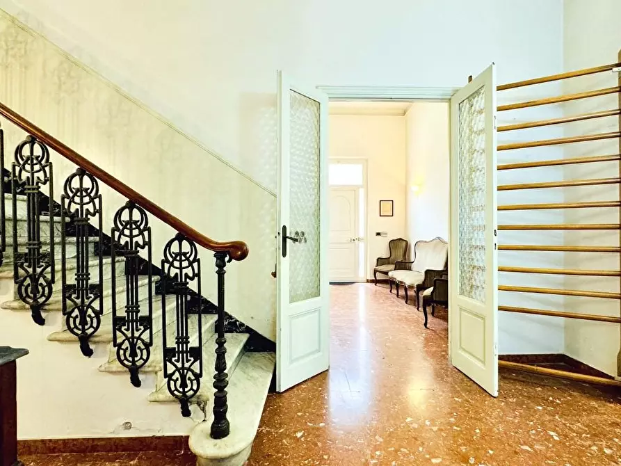 Immagine 2 di Casa indipendente in vendita  a Viareggio