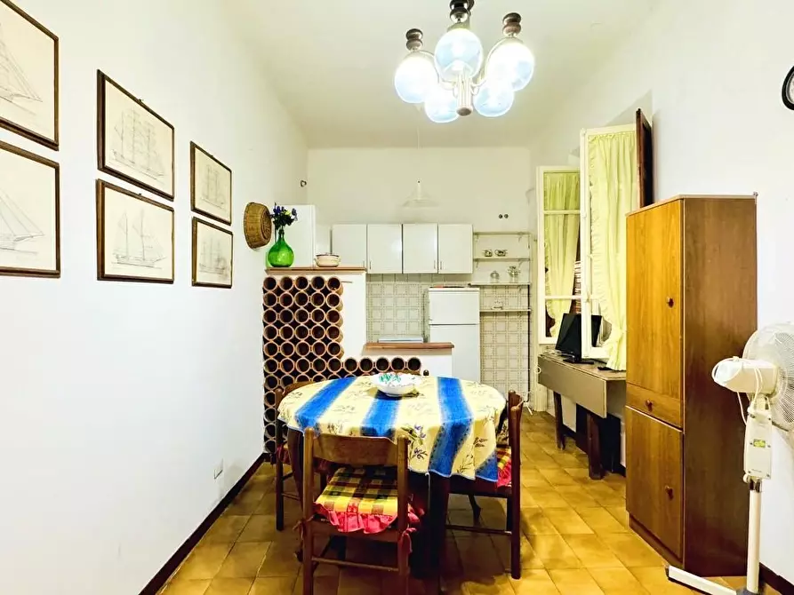 Immagine 40 di Casa indipendente in vendita  a Viareggio