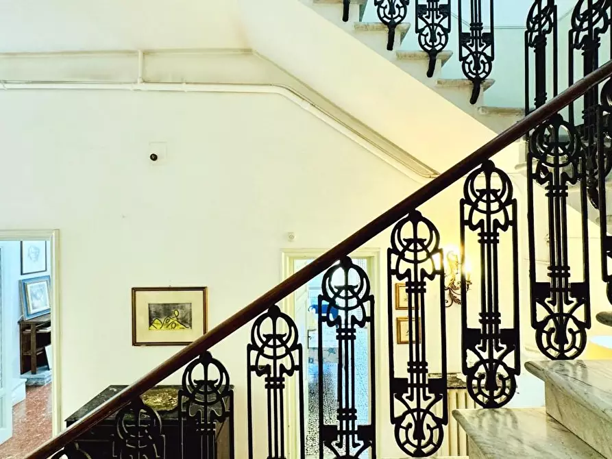 Immagine 16 di Casa indipendente in vendita  a Viareggio