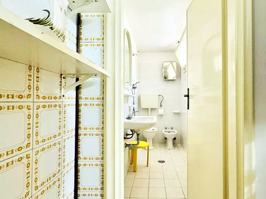 Immagine 42 di Casa indipendente in vendita  a Viareggio