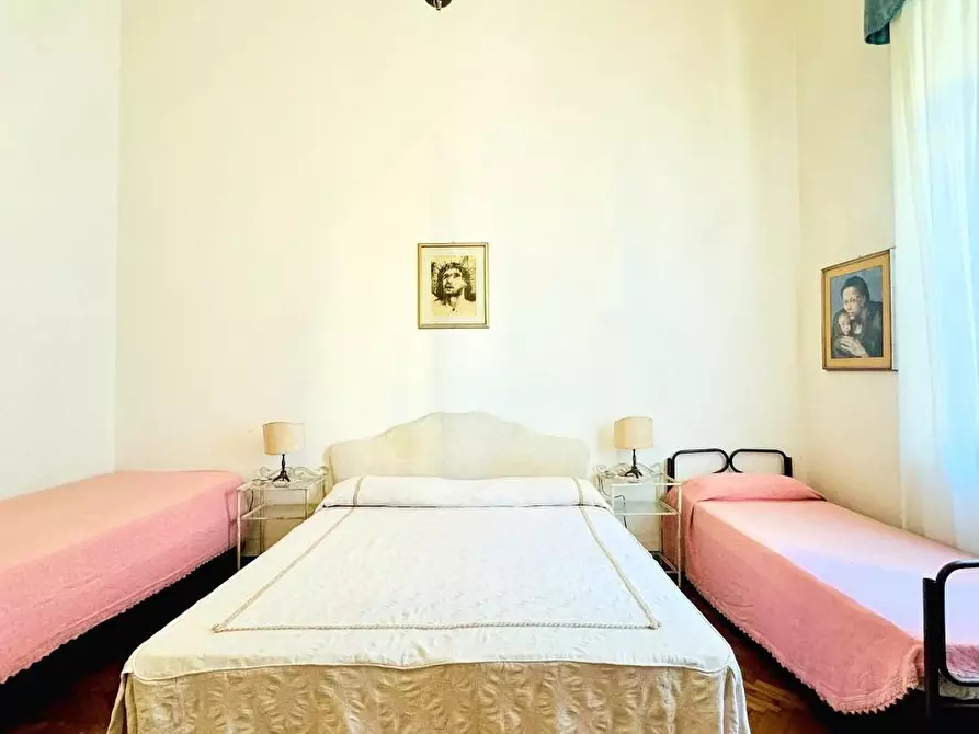 Immagine 35 di Casa indipendente in vendita  a Viareggio