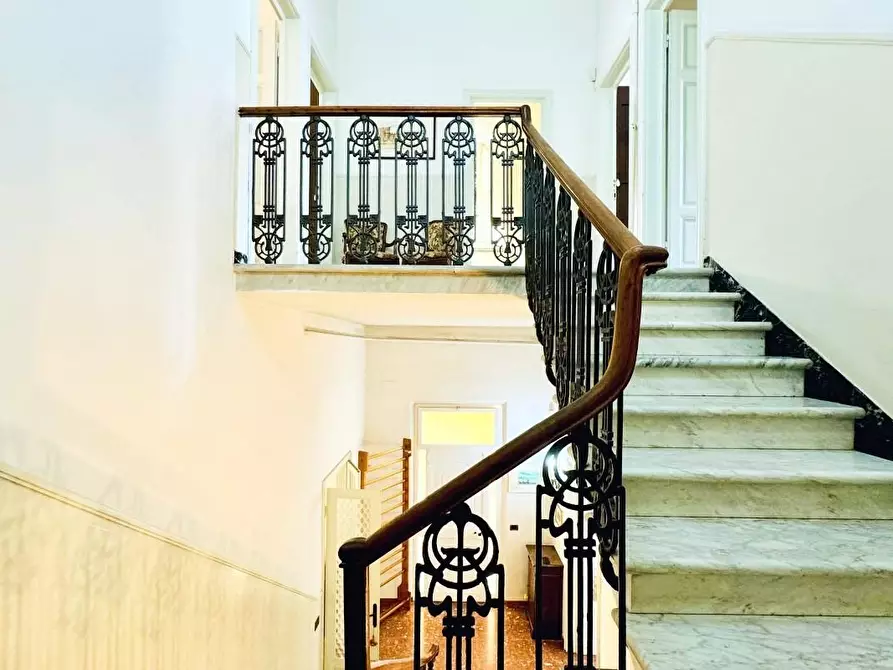 Immagine 17 di Casa indipendente in vendita  a Viareggio