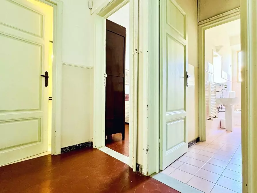 Immagine 19 di Casa indipendente in vendita  a Viareggio