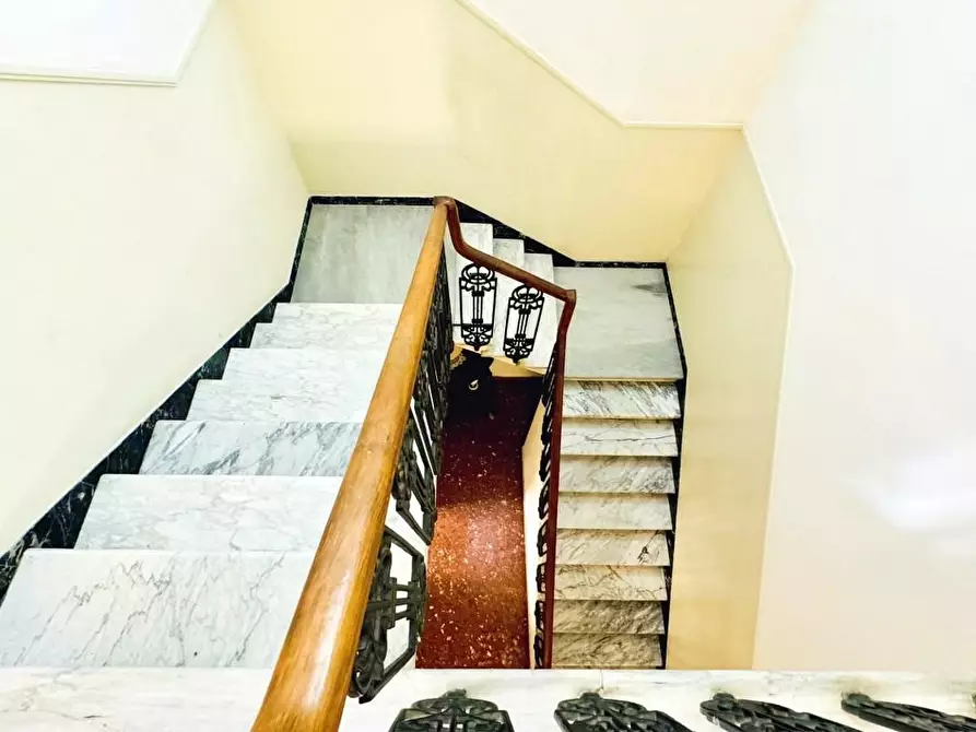 Immagine 37 di Casa indipendente in vendita  a Viareggio