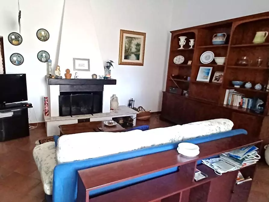 Immagine 8 di Casa semindipendente in vendita  a Livorno