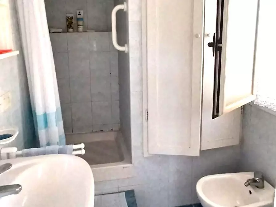 Immagine 17 di Casa semindipendente in vendita  a Livorno