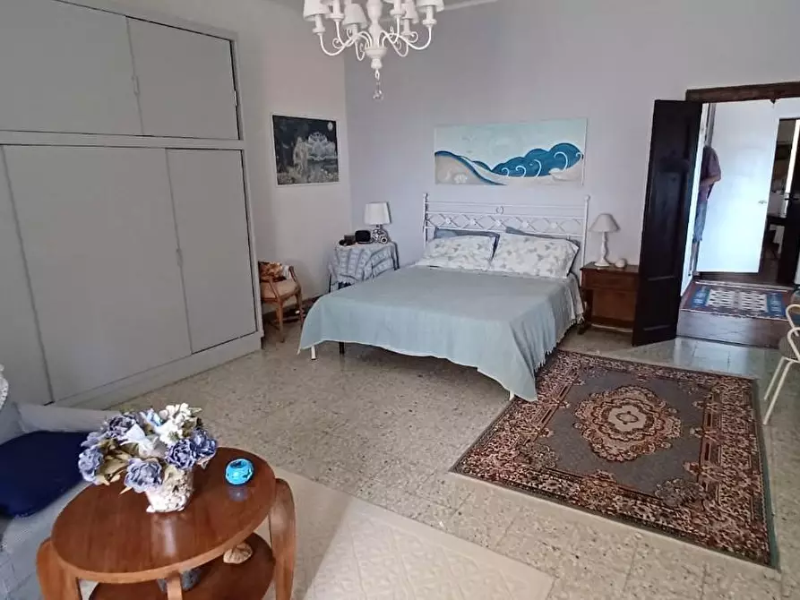 Immagine 11 di Casa semindipendente in vendita  a Livorno