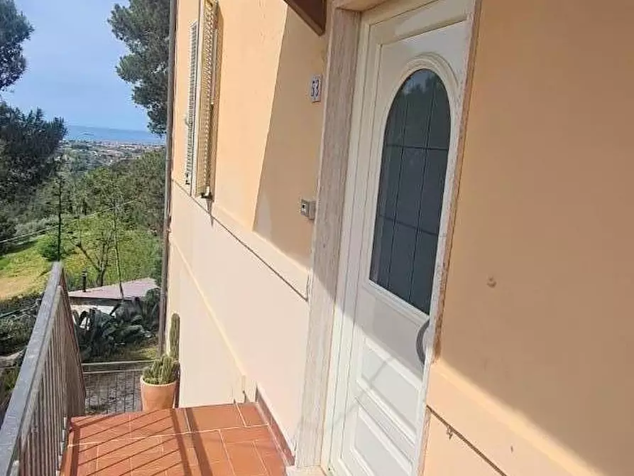 Immagine 3 di Casa semindipendente in vendita  a Livorno