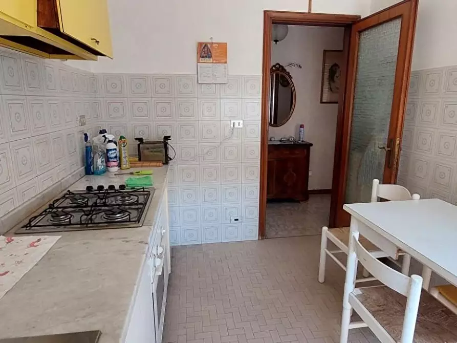 Immagine 17 di Appartamento in affitto  a Viareggio