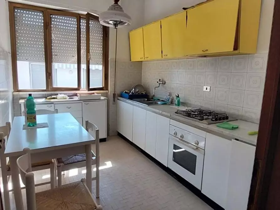 Immagine 14 di Appartamento in affitto  a Viareggio
