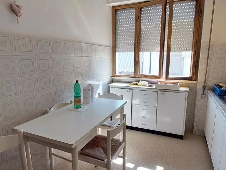 Immagine 15 di Appartamento in affitto  a Viareggio