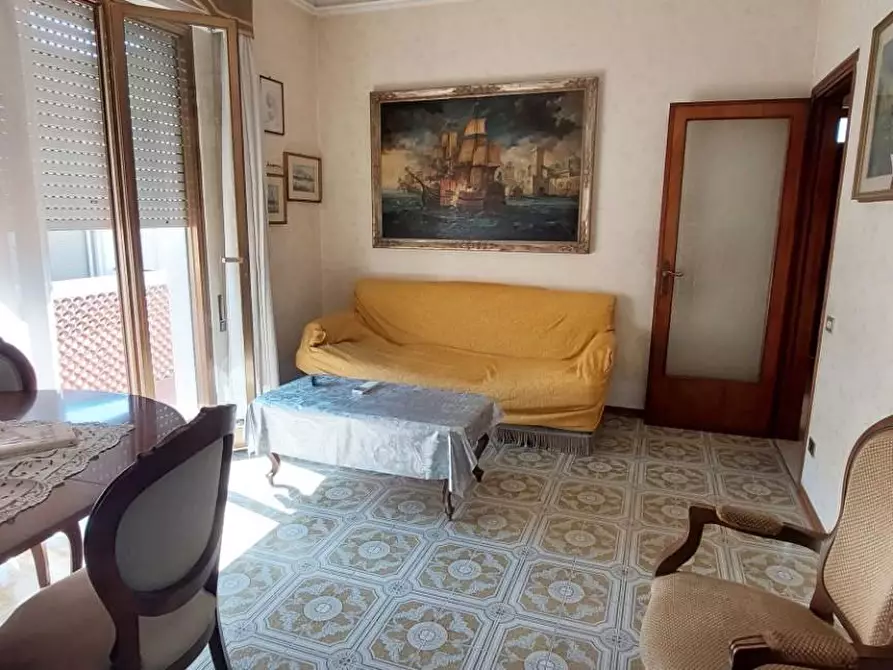 Immagine 10 di Appartamento in affitto  a Viareggio