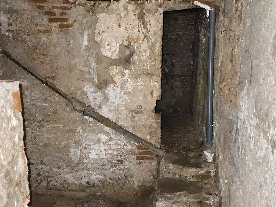 Immagine 11 di Casa indipendente in vendita  a Crespina Lorenzana