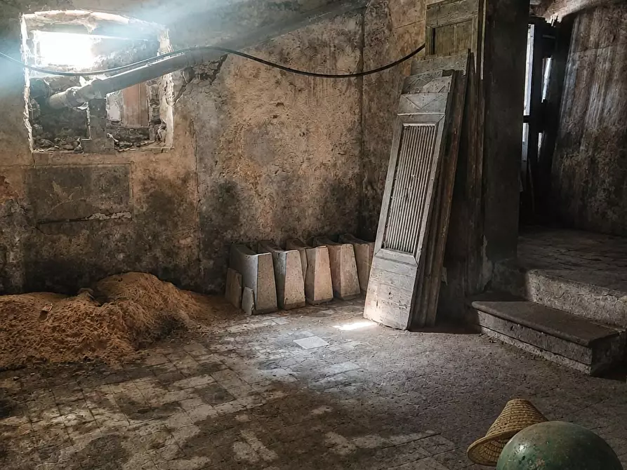 Immagine 10 di Casa indipendente in vendita  a Crespina Lorenzana