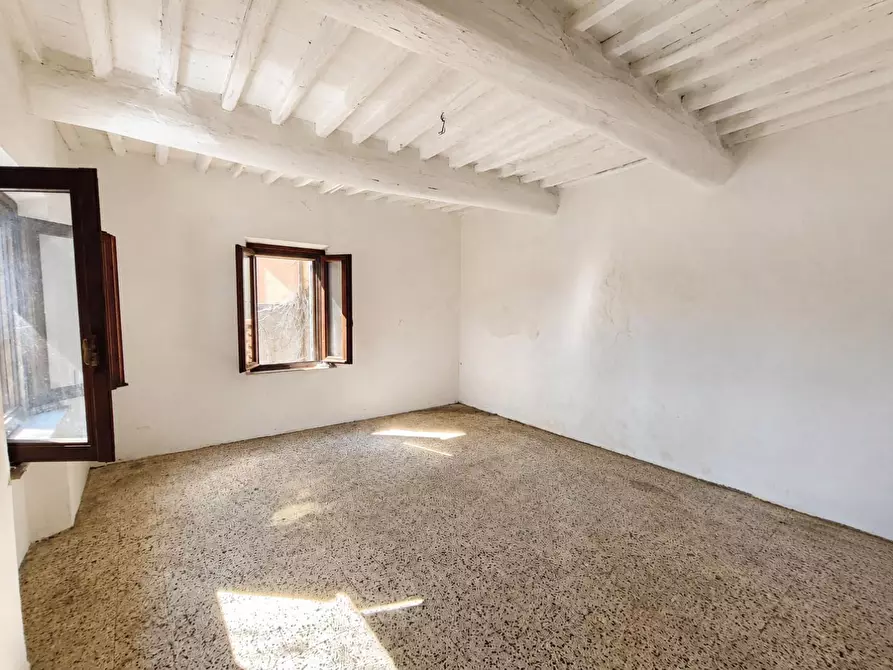 Immagine 1 di Casa indipendente in vendita  a Crespina Lorenzana