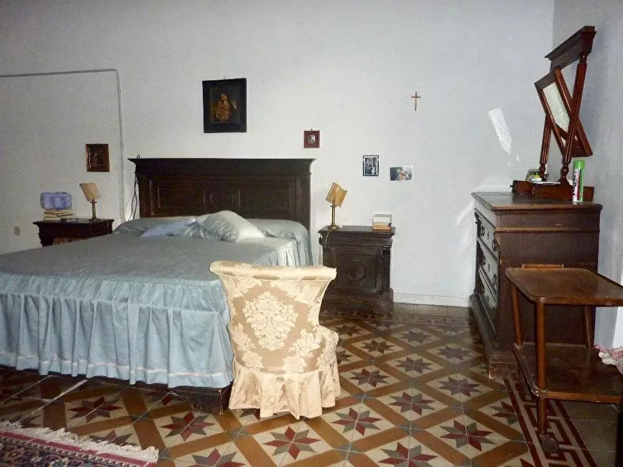 Immagine 17 di Porzione di casa in vendita  a Montignoso