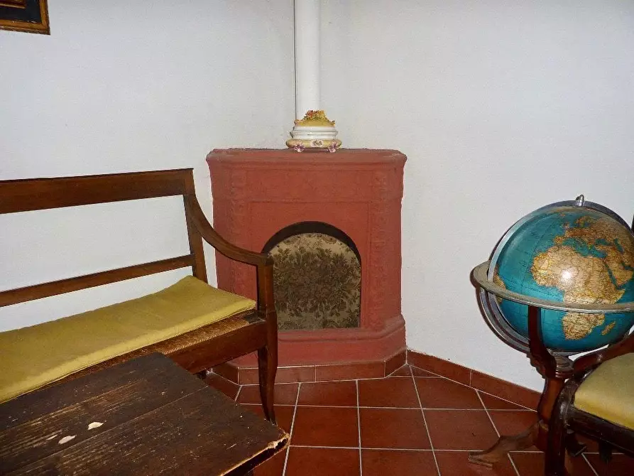 Immagine 8 di Porzione di casa in vendita  a Montignoso