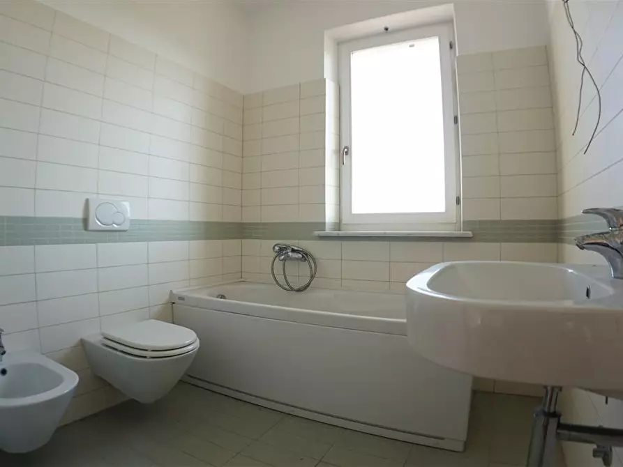 Immagine 12 di Villetta a schiera in vendita  a Carrara