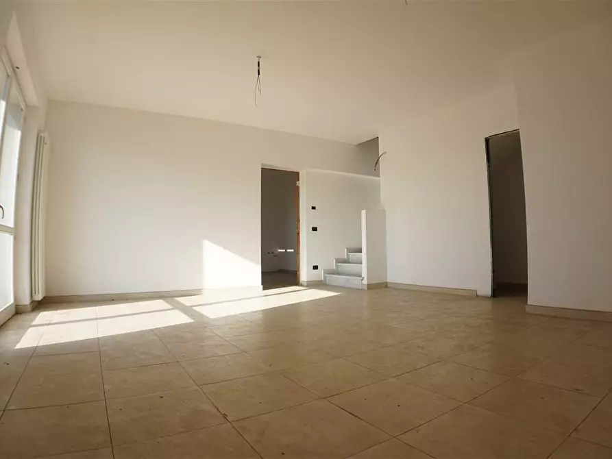 Immagine 6 di Villetta a schiera in vendita  a Carrara