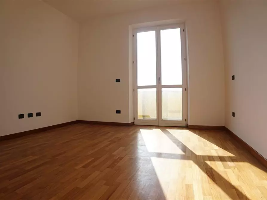 Immagine 8 di Villetta a schiera in vendita  a Carrara