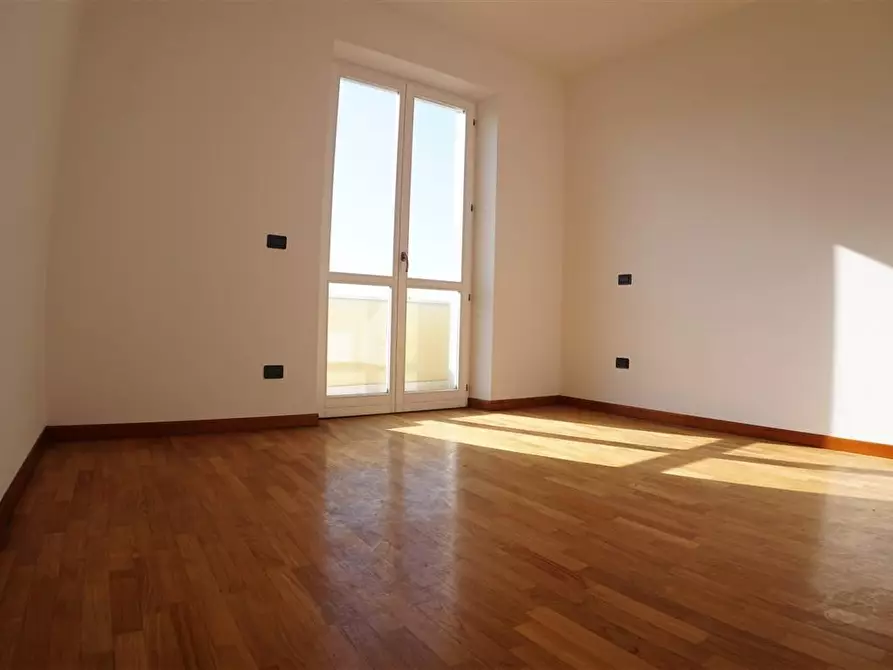 Immagine 7 di Villetta a schiera in vendita  a Carrara