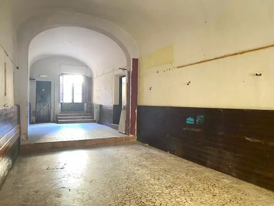 Immagine 18 di Locale commerciale in affitto  a Pisa