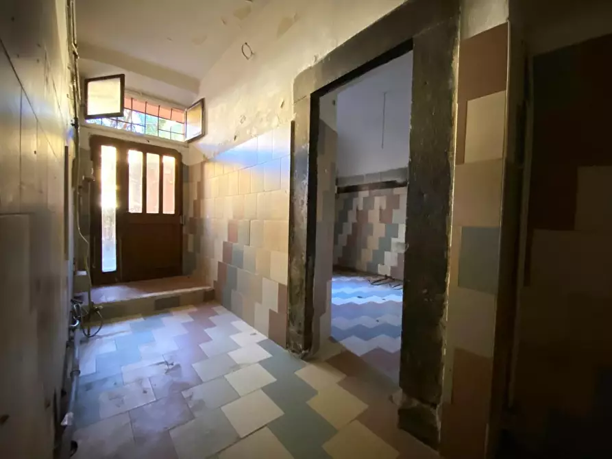 Immagine 4 di Locale commerciale in affitto  a Pisa