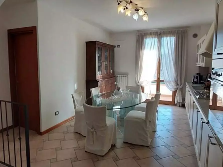 Immagine 15 di Terratetto in vendita  a Capraia E Limite