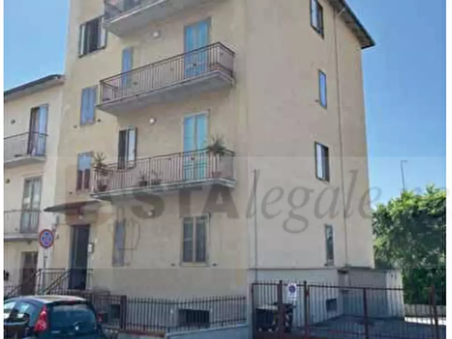 Immagine 1 di Appartamento in vendita  a Prato