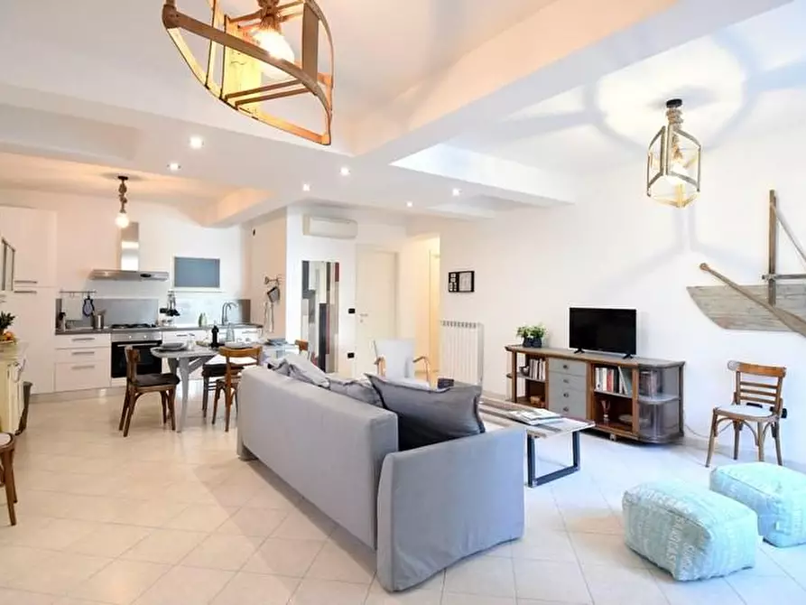 Immagine 6 di Appartamento in affitto  a Pietrasanta