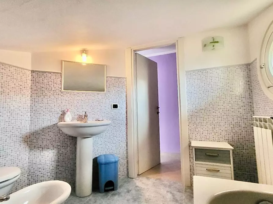 Immagine 12 di Appartamento in vendita  a Massa