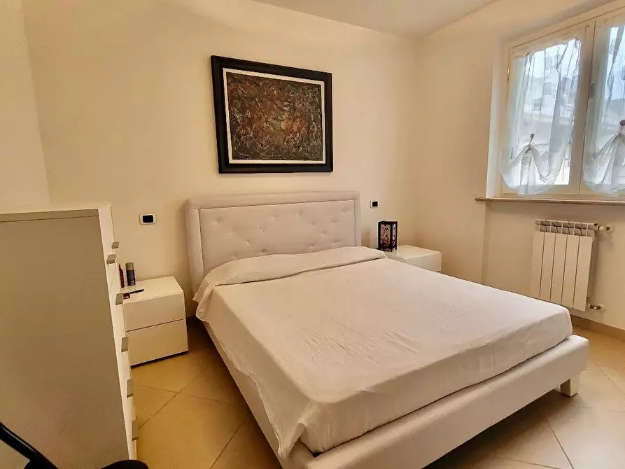 Immagine 9 di Appartamento in vendita  a Massa