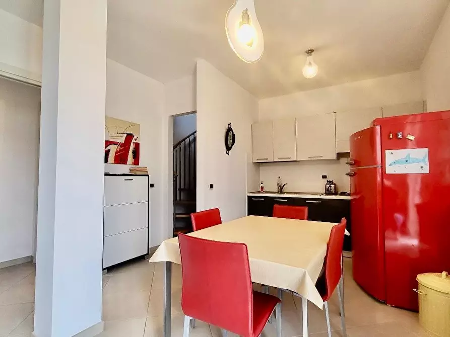 Immagine 3 di Appartamento in vendita  a Massa