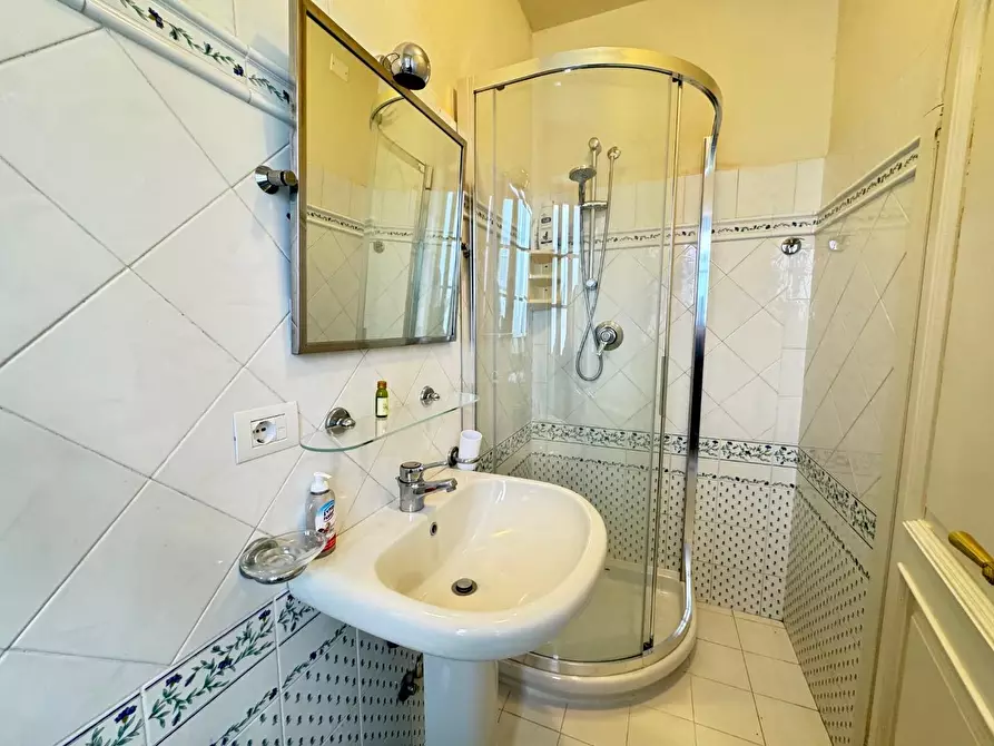 Immagine 11 di Appartamento in affitto  a Forte Dei Marmi