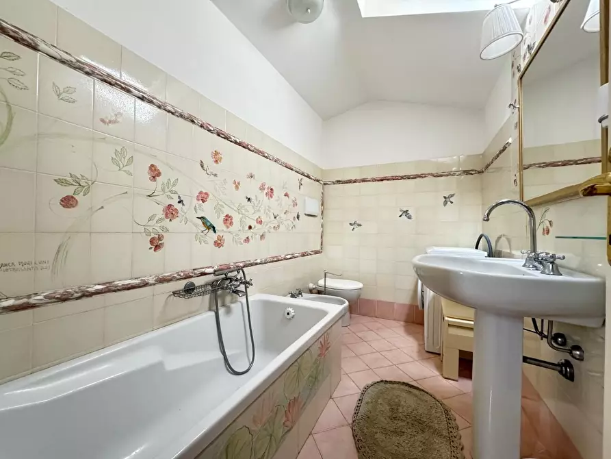 Immagine 16 di Appartamento in affitto  a Forte Dei Marmi