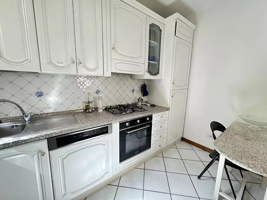 Immagine 6 di Appartamento in affitto  a Forte Dei Marmi