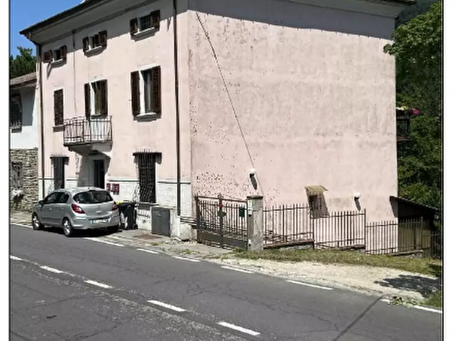 Immagine 1 di Appartamento in vendita  a Vernio
