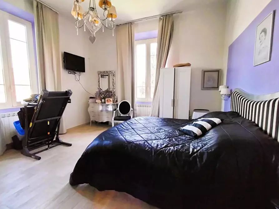 Immagine 9 di Villa in vendita  a Lucca