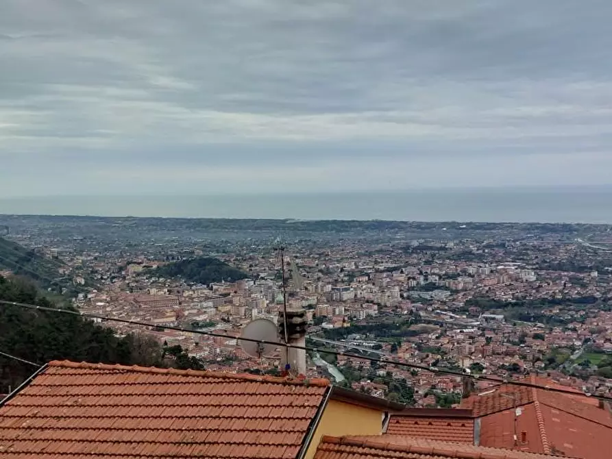 Immagine 3 di Casa indipendente in vendita  a Massa