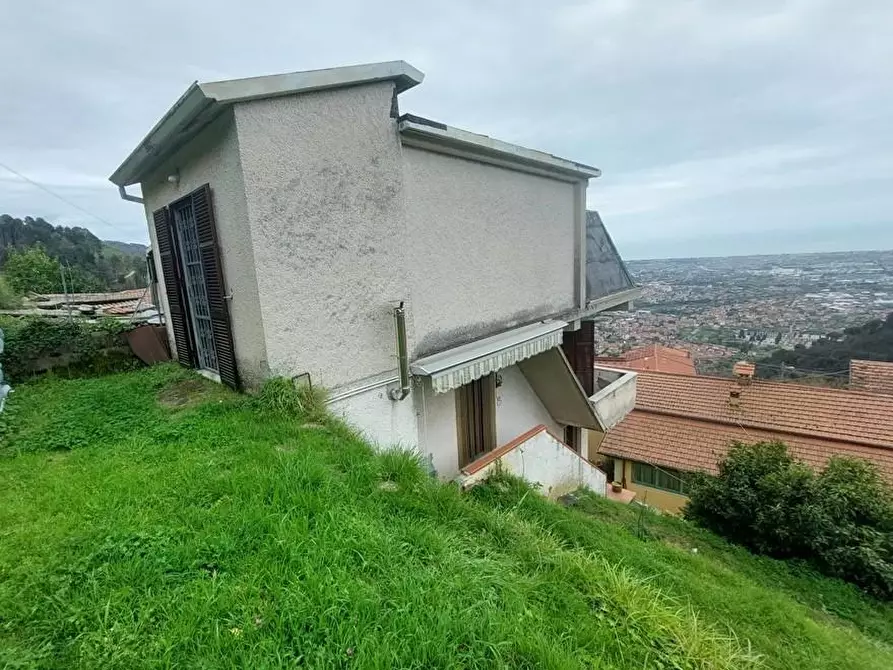 Immagine 6 di Casa indipendente in vendita  a Massa
