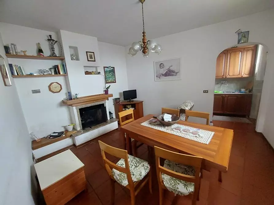 Immagine 9 di Casa indipendente in vendita  a Massa