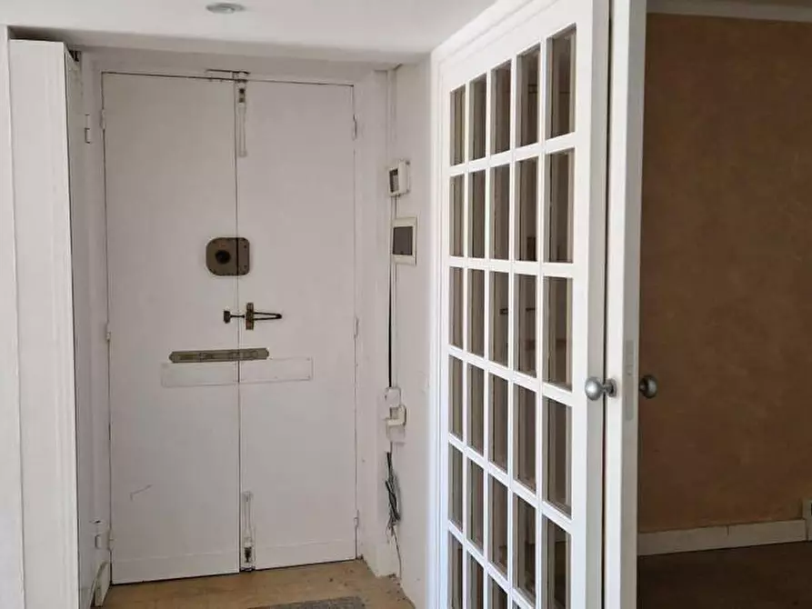 Immagine 3 di Appartamento in vendita  a Massa