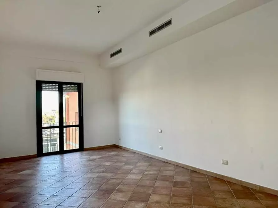 Immagine 8 di Ufficio in vendita  a Pisa