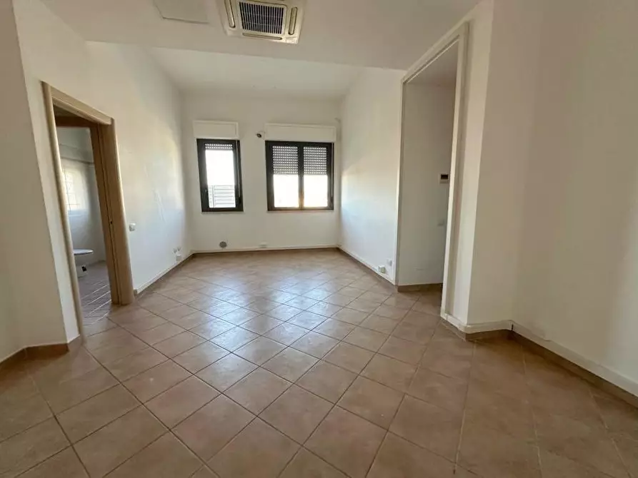 Immagine 14 di Ufficio in vendita  a Pisa