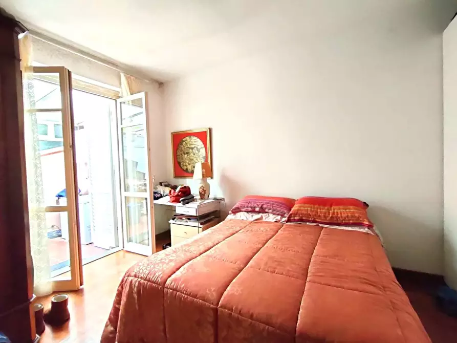 Immagine 14 di Appartamento in vendita  a Massa